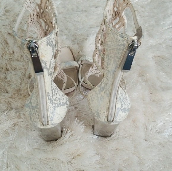 Snake print cage sandals - Picture 2 of 4